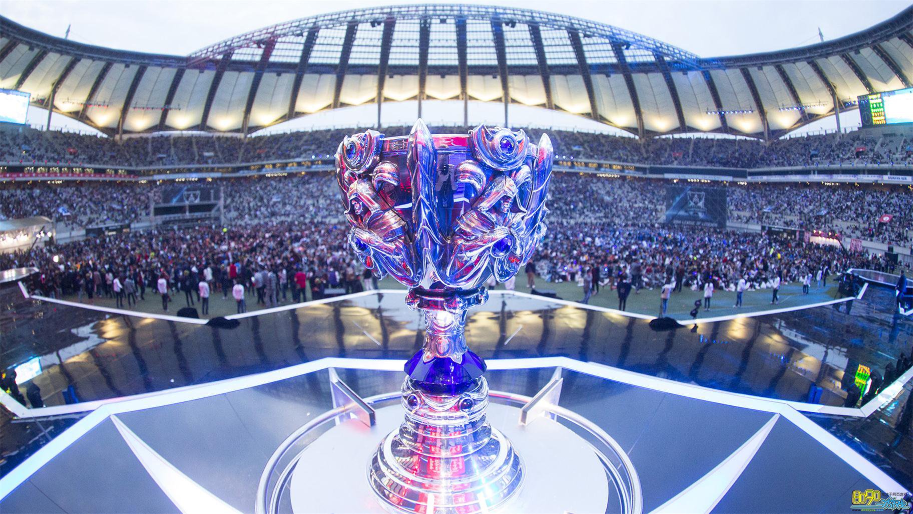 FunPlus Phoenix 阵容：上单 sheer ，打野 shad0w ，中单 Care