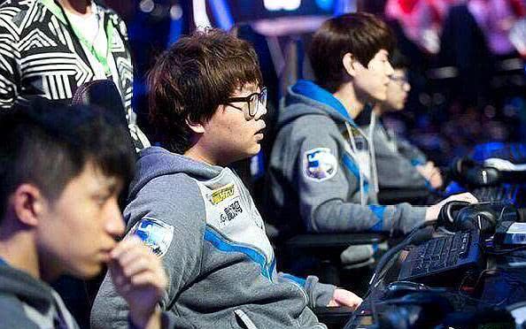 Doinb回应退役：本来就是打算回家养猪，但计划有变！